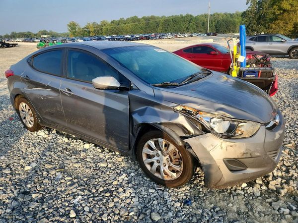 2013 HYUNDAI ELANTRA — Passenger 3/4