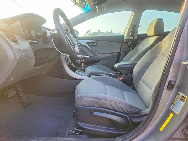 2013 HYUNDAI ELANTRA — DENT