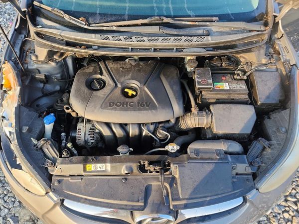 2013 HYUNDAI ELANTRA — Engine bay