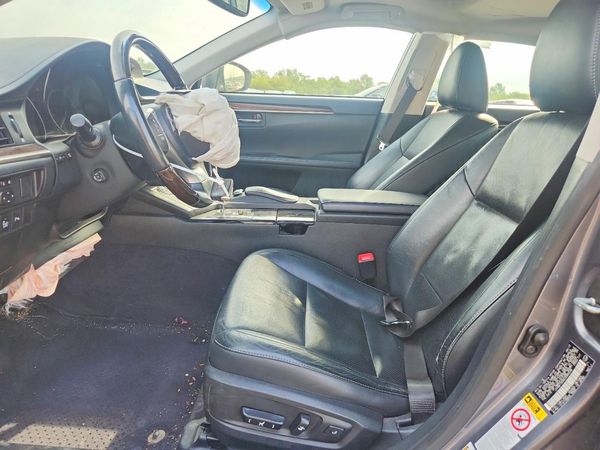 2014 LEXUS ES 350 — DENT