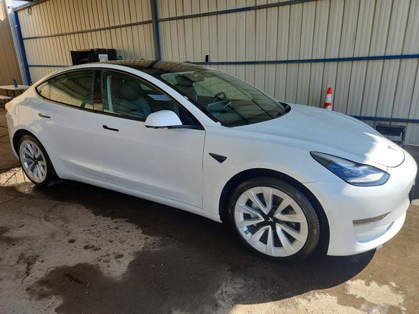 2022 TESLA MODEL 3 — Passenger 3/4