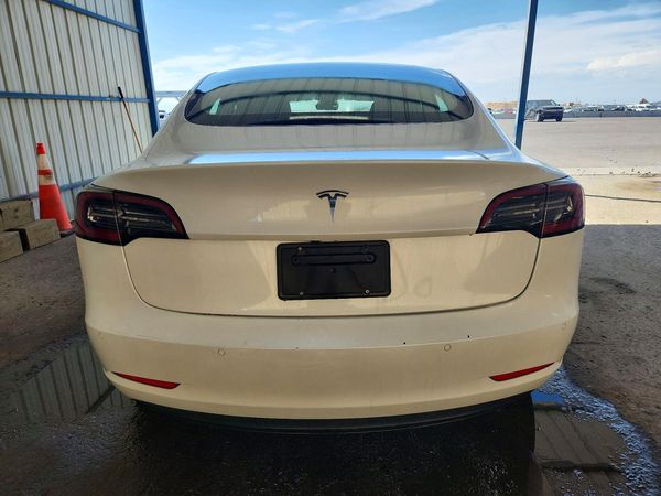 2022 TESLA MODEL 3 — DIRR