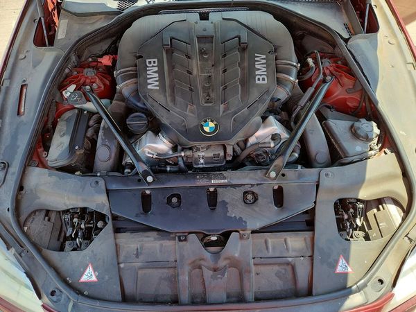 2012 BMW 650 — Engine bay