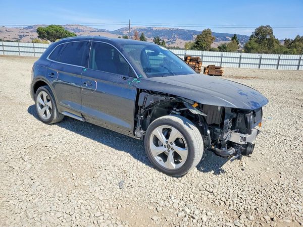 2023 AUDI Q5 S Line quattro Prestige — Passenger 3/4
