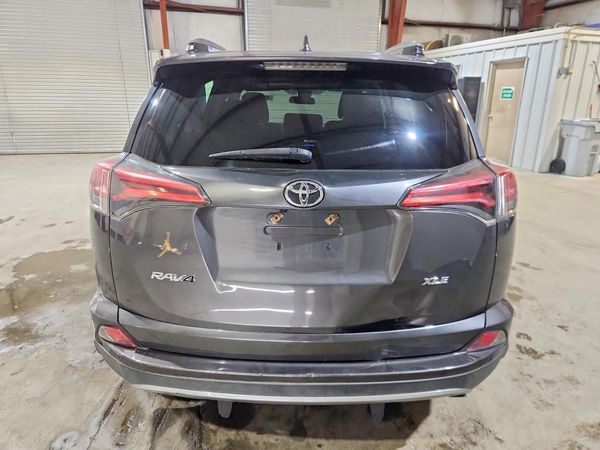 2018 TOYOTA RAV4 Adventure/XLE