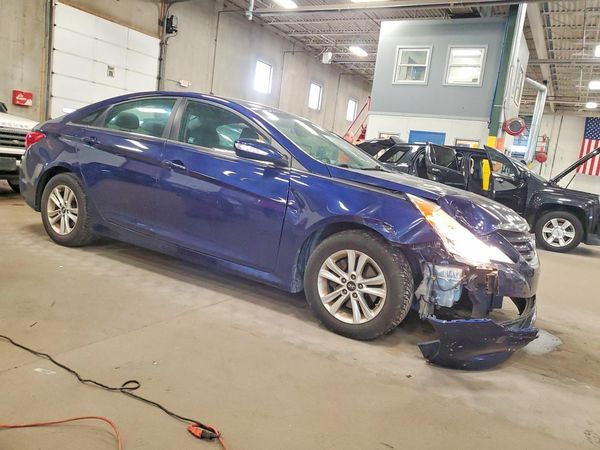 2014 HYUNDAI SONATA — Passenger 3/4