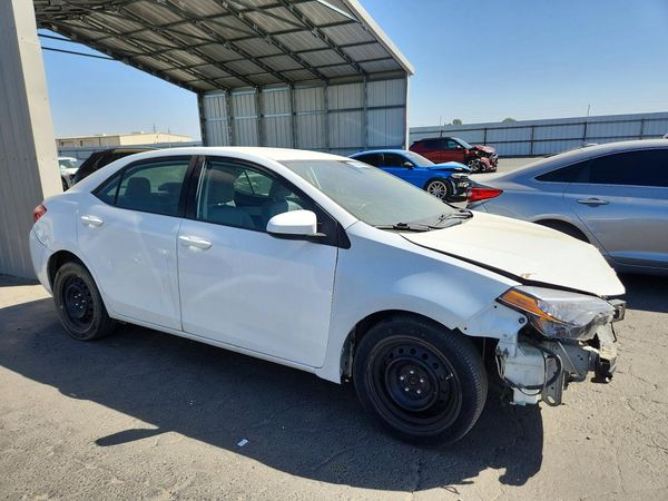 2018 TOYOTA COROLLA L/LE/SE/XLE/XSE — Passenger 3/4