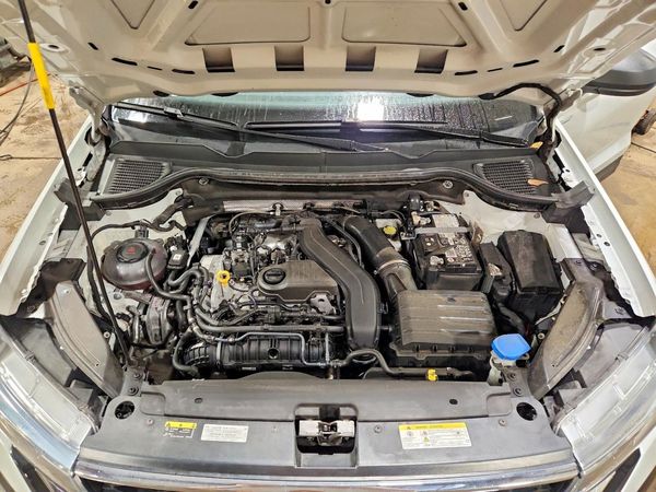 2024 VOLKSWAGEN TAOS — Engine bay