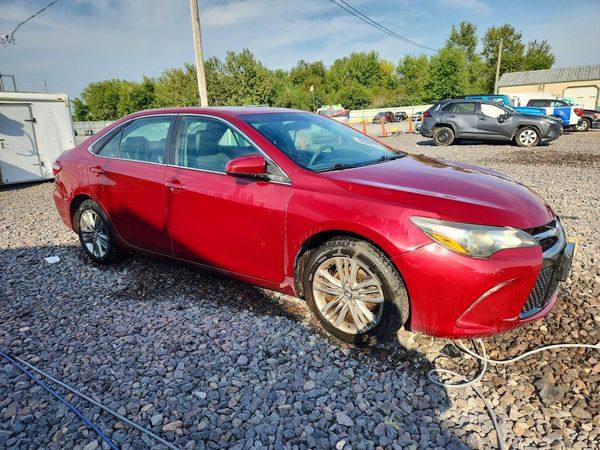 2016 TOYOTA CAMRY — Passenger 3/4