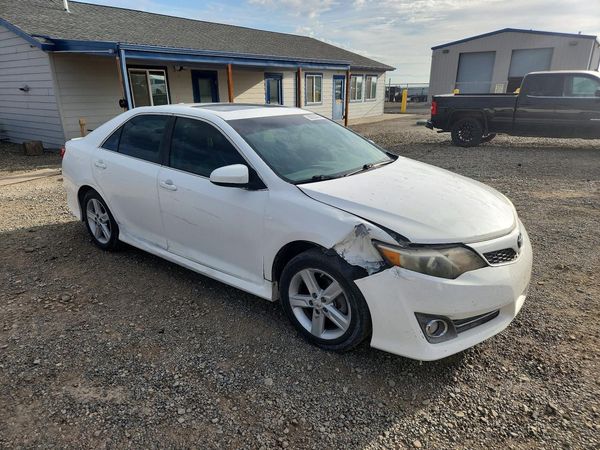 2012 TOYOTA CAMRY — Passenger 3/4