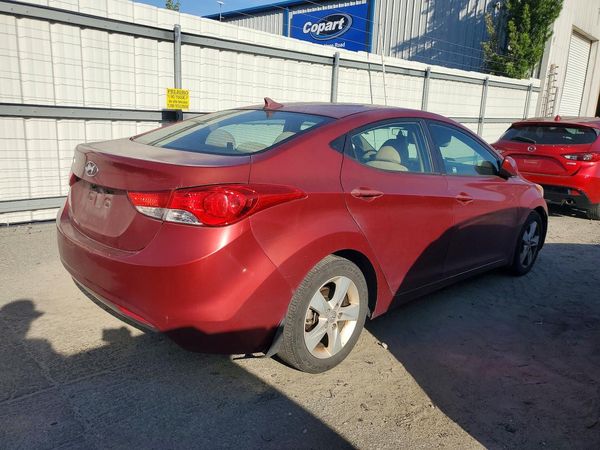 2013 HYUNDAI ELANTRA