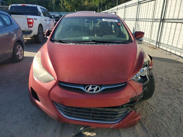 2013 HYUNDAI ELANTRA