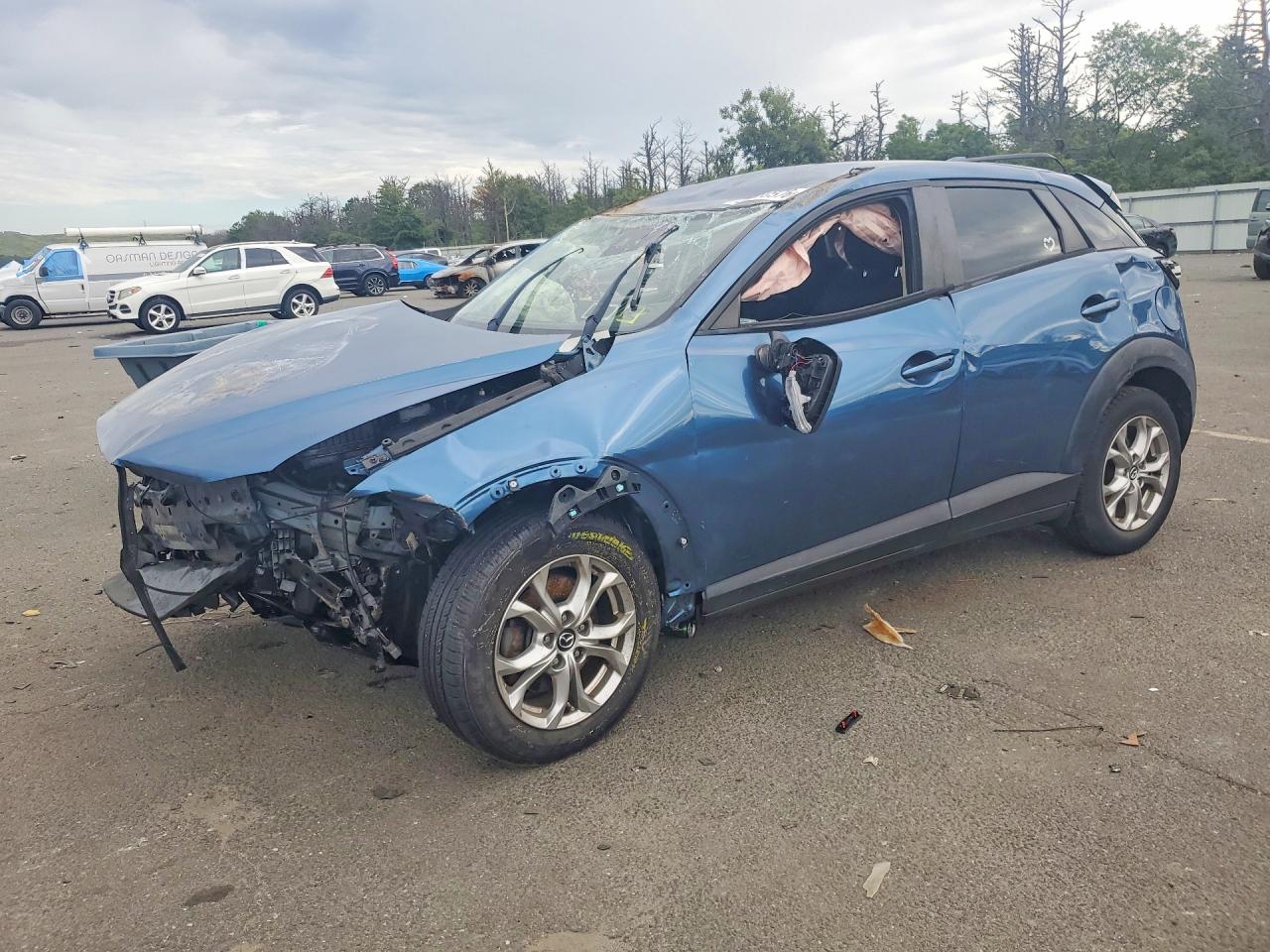 2021 MAZDA CX-3 Sport — Front 3/4