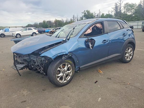 2021 MAZDA CX-3 Sport — Front 3/4
