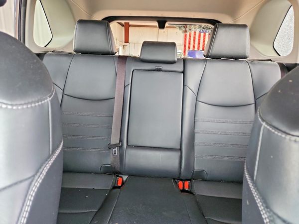 2019 TOYOTA RAV4 Limited — SUVN