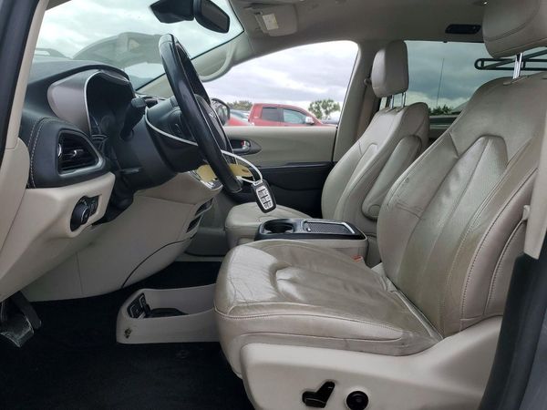 2021 CHRYSLER PACIFICA — DENT