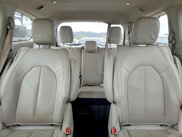2021 CHRYSLER PACIFICA — SUVN