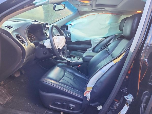 2015 INFINITI QX60 — DENT