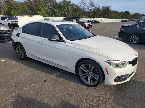 2018 BMW 330 — Passenger 3/4