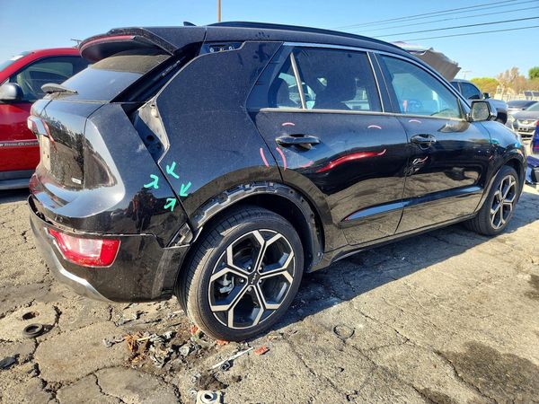 2023 KIA NIRO EX