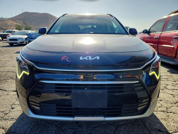 2023 KIA NIRO EX