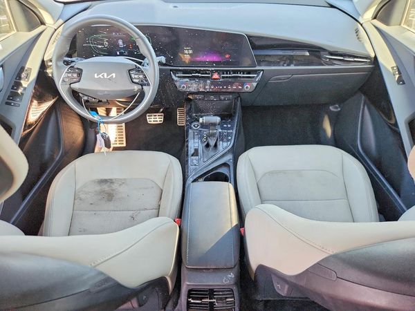 2023 KIA NIRO EX