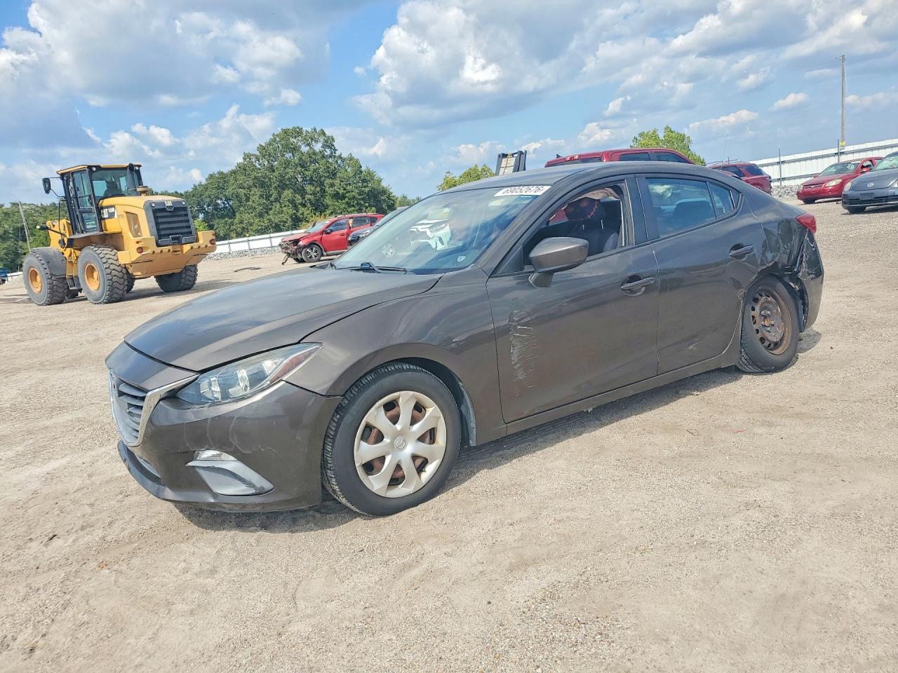 2016 MAZDA 3 — Front 3/4