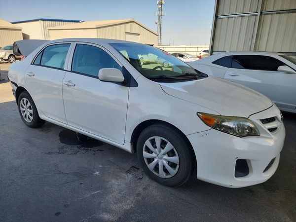 2013 TOYOTA COROLLA — Passenger 3/4