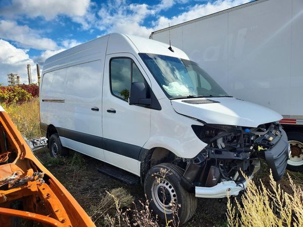 2024 MERCEDES-BENZ SPRINTER 907 (VS30) — Passenger 3/4
