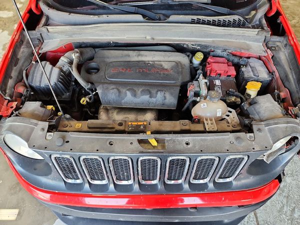 2018 JEEP RENEGADE — Engine bay