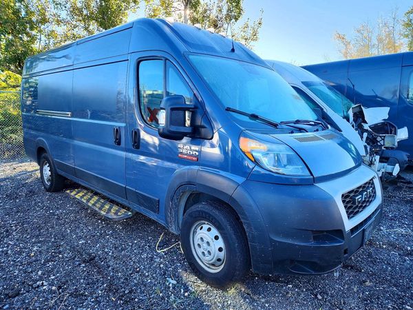 2021 RAM PROMASTER 3500 — Passenger 3/4