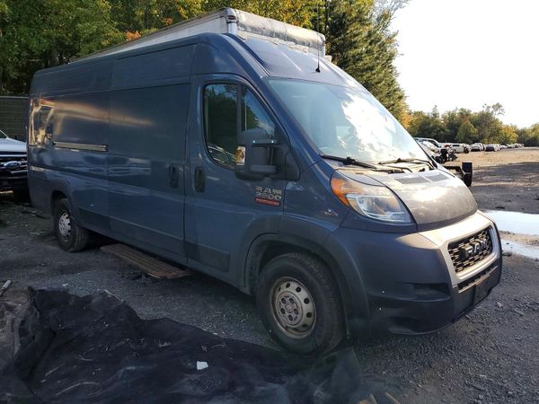 2021 RAM PROMASTER 3500 — Passenger 3/4