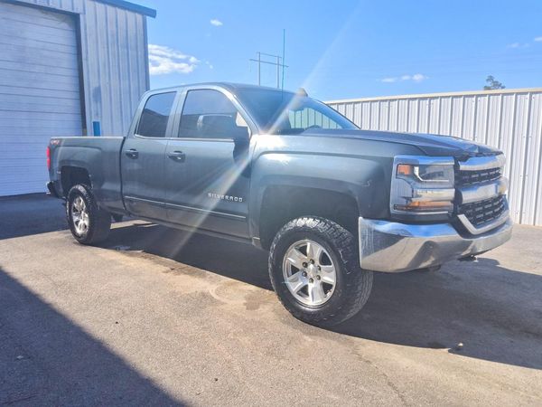 2018 CHEVROLET SILVERADO LT — Passenger 3/4