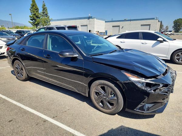 2021 HYUNDAI ELANTRA — Passenger 3/4