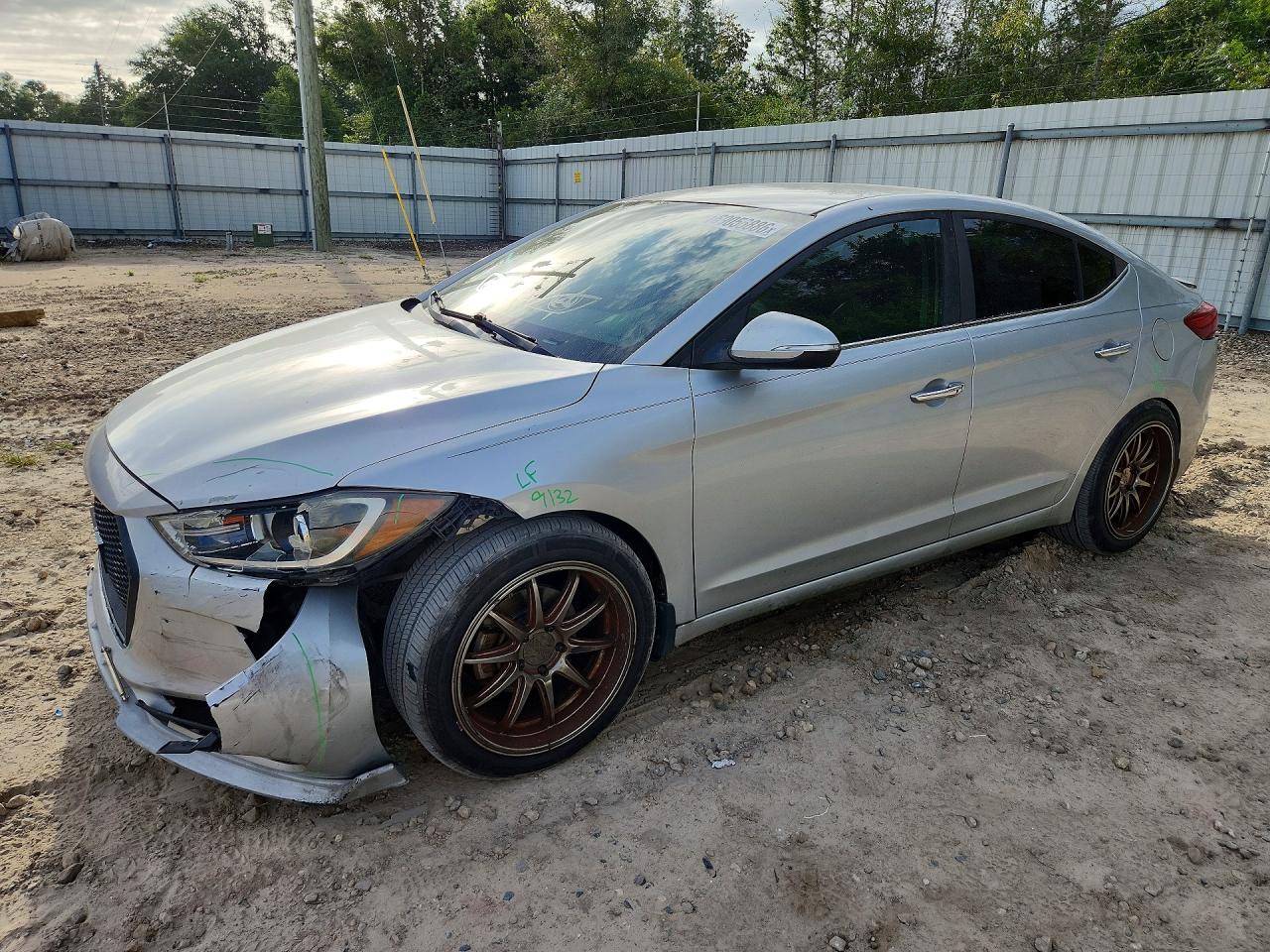 2017 HYUNDAI ELANTRA — Front 3/4