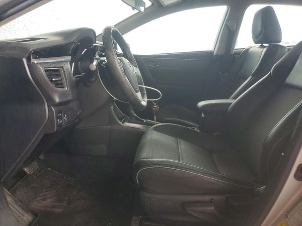 2015 TOYOTA COROLLA — DENT