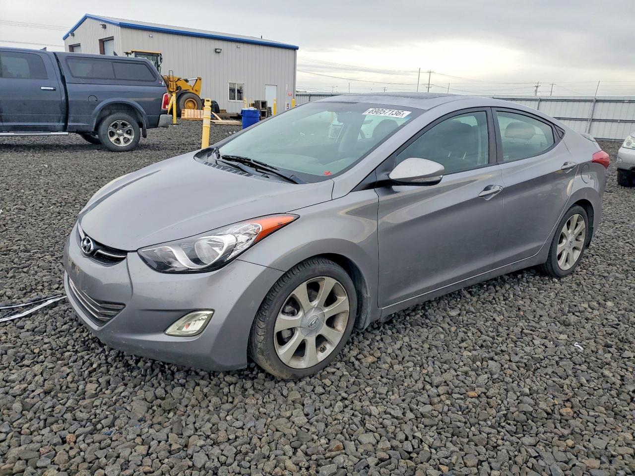 2013 HYUNDAI ELANTRA — Front 3/4