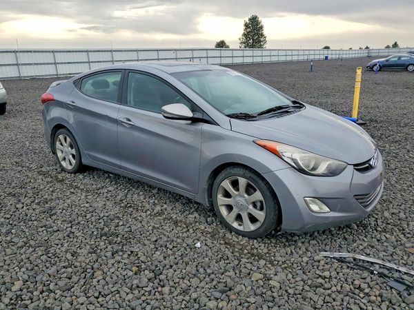 2013 HYUNDAI ELANTRA — Passenger 3/4