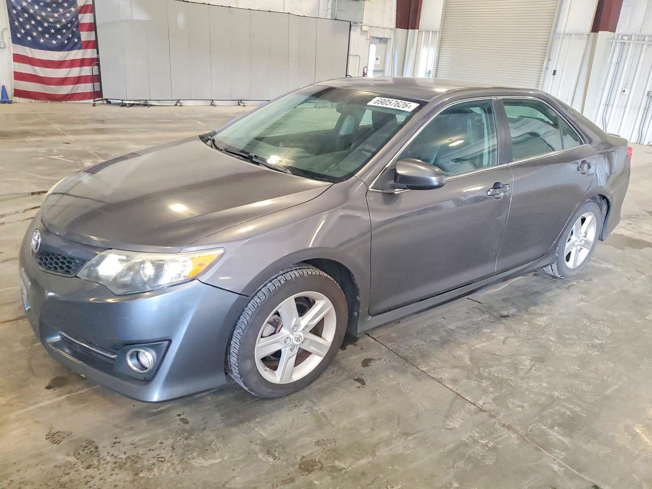 2012 TOYOTA CAMRY — Front 3/4