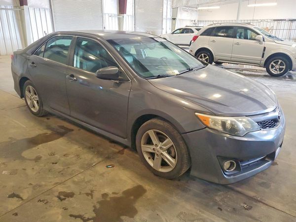 2012 TOYOTA CAMRY — Passenger 3/4
