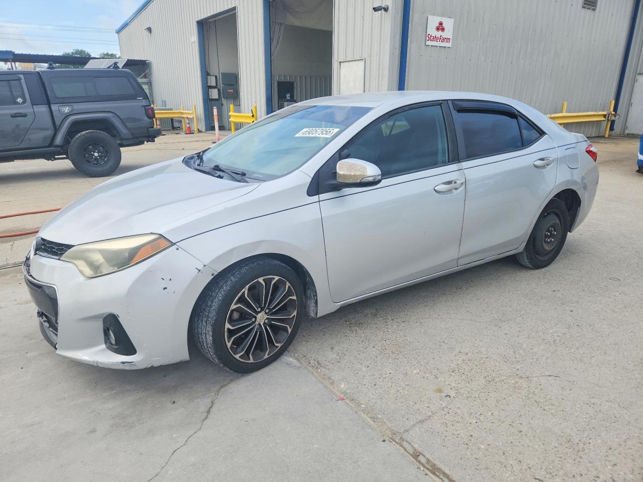 2015 TOYOTA COROLLA L/LE — Front 3/4
