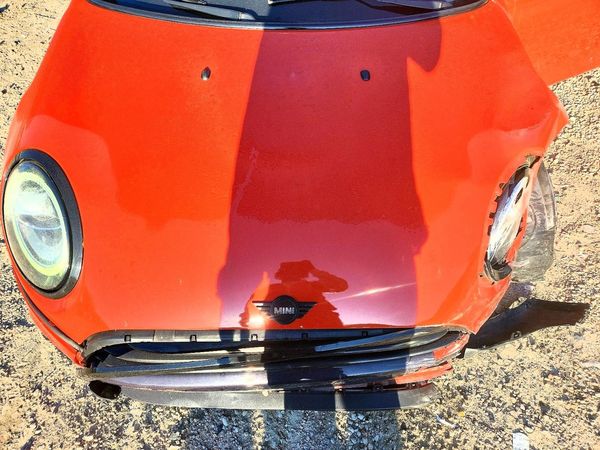 2019 MINI COOPER — Engine bay
