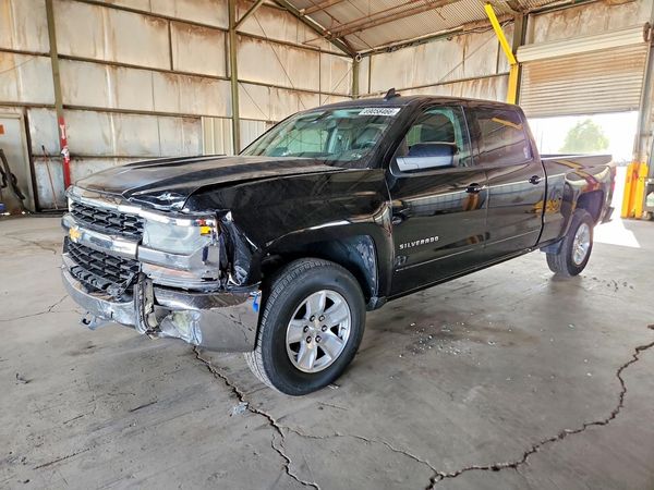 2017 CHEVROLET SILVERADO LT — Front 3/4