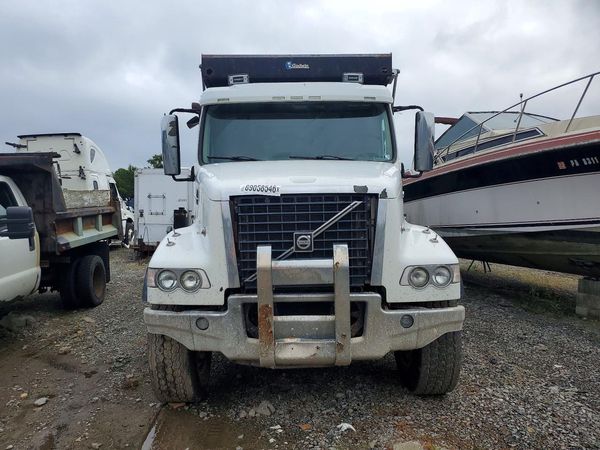 2016 VOLVO VHD — DIRF