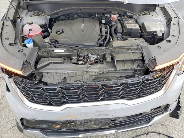 2025 KIA SORENTO — Engine bay