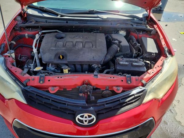 2014 TOYOTA COROLLA — Engine bay