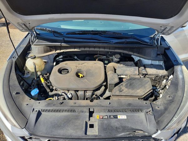 2019 HYUNDAI TUCSON — Engine bay