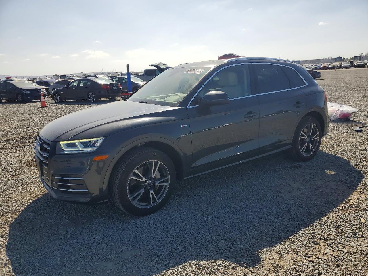 2020 AUDI Q5 E — Front 3/4