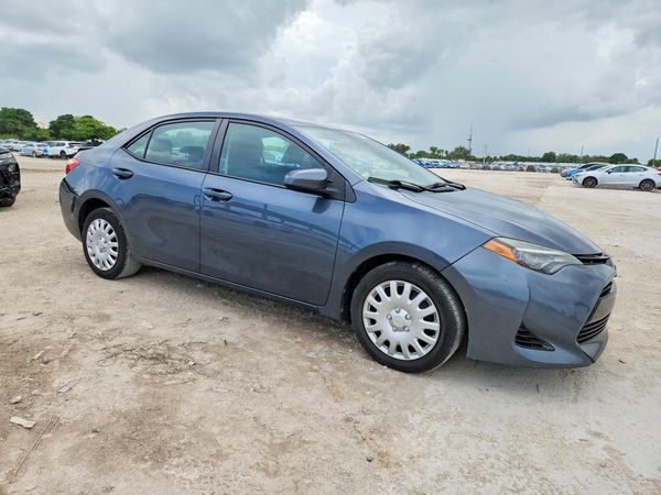 2018 TOYOTA COROLLA — Passenger 3/4