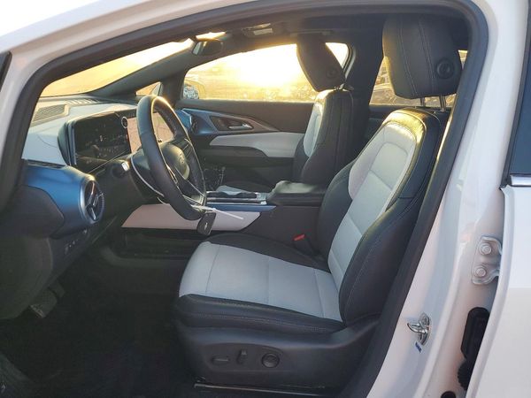 2025 CHEVROLET EQUINOX LT — DENT